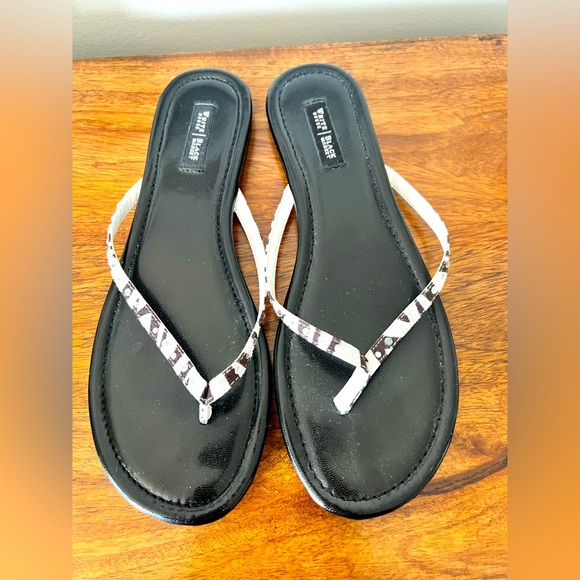 White House Black Market Zebra Rhinestone Women's Flip Flops - Picture 1 of 5